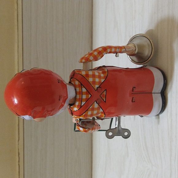 Santa Claus Wind Up Tin Toy - Brooklyn Museum of Art - Picture 3 of 5
